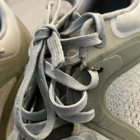 lululemon athletica Women's Light Gray and Olive Athletic Shoes - Picture 8 of 9